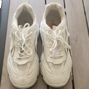 Nature Breeze Stylish White Athletic Sneakers